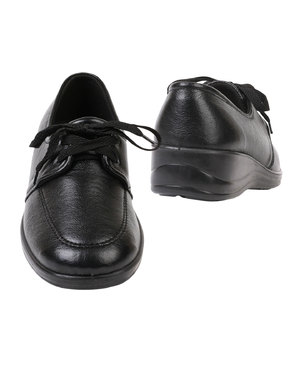Туфли женские на шнуровке черные иск. кожа (50)